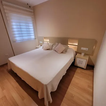 Playa Alejandra A 50 M Del Mar アパート フエンヒロラ